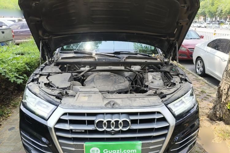 Used Audi Q5L 2020 Updated 40 TFSI Prestige Fashion Edition Engine Bay