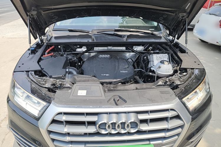 Used Audi Q5L 2020 Updated 40 TFSI Prestige Fashion Edition Engine Bay