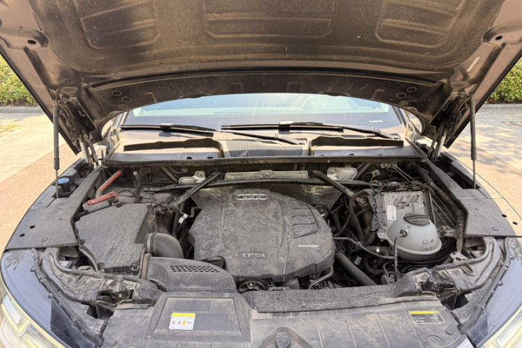 Used Audi Q5L 2020 Updated 40 TFSI Prestige Fashion Edition Engine Bay