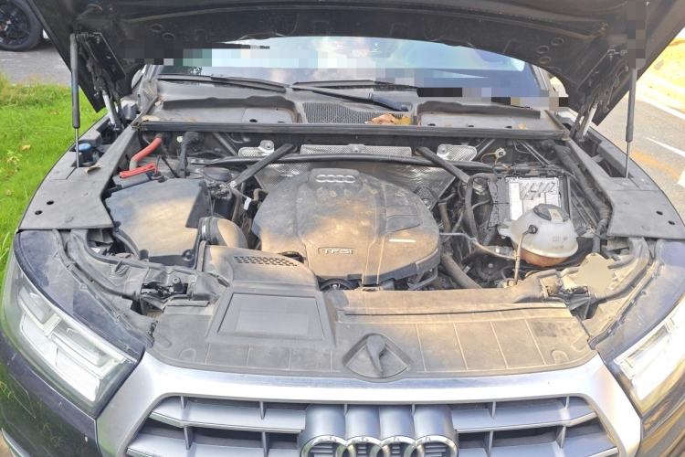 Used Audi Q5L 2020 45 TFSI Prestige Fashion Model Engine Bay