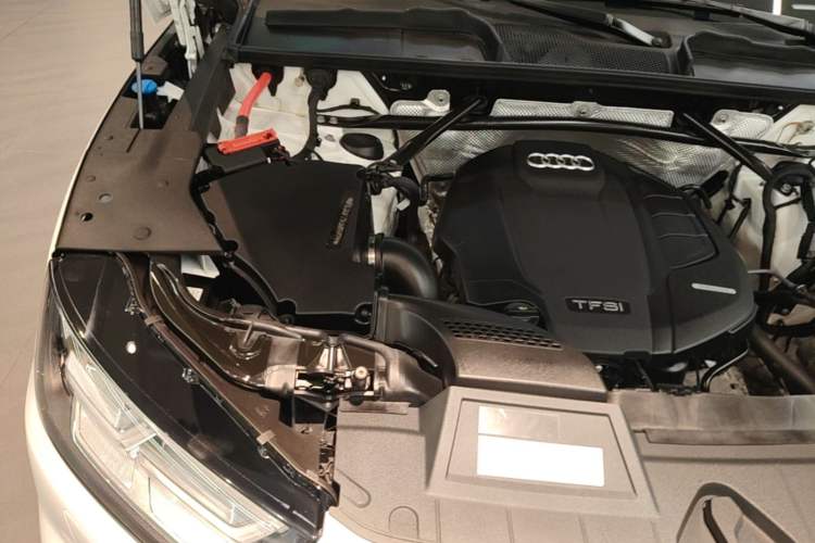 Used Audi Q5L 2020 45 TFSI Prestige Fashion Model Engine Bay Right