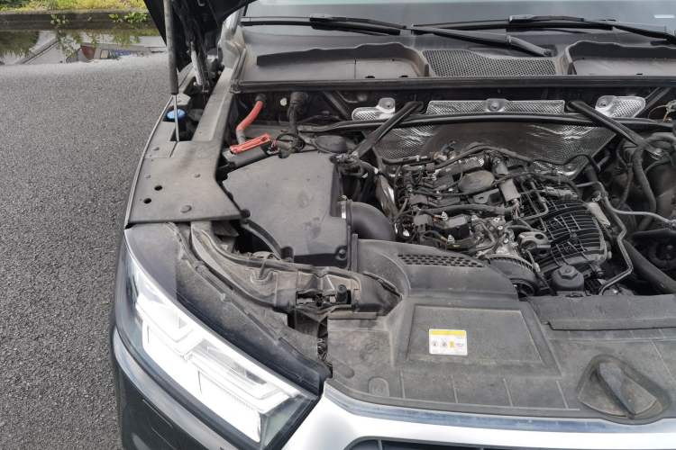 Used Audi Q5L 2020 45 TFSI Prestige Fashion Model Engine Bay Right