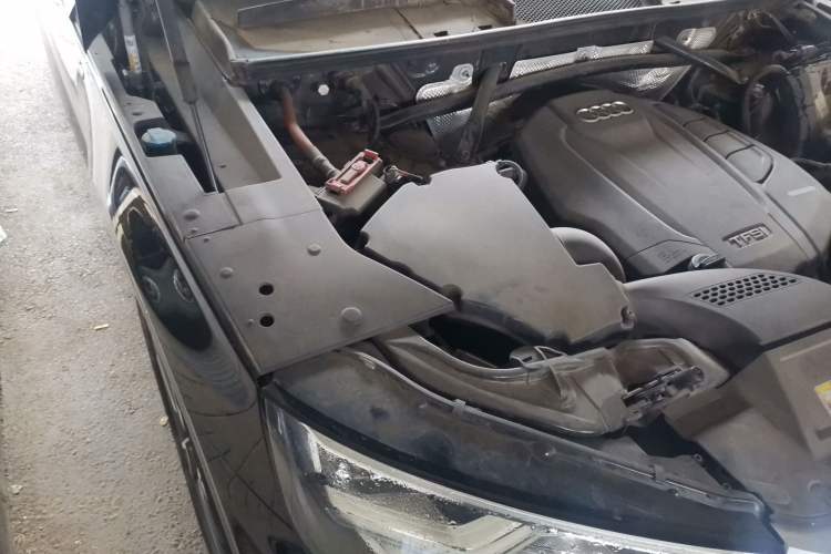 Used Audi Q5L 2020 45 TFSI Prestige Fashion Model Engine Bay Right