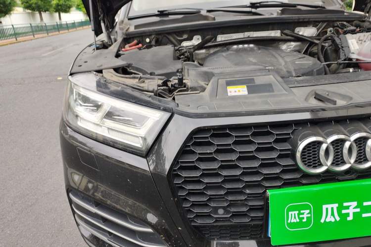 Used Audi Q5L 2020 Updated 40 TFSI Prestige Fashion Edition Engine Bay Right
