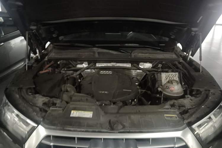 Used Audi Q5L 2020 Updated 40 TFSI Prestige Fashion Edition Engine Bay