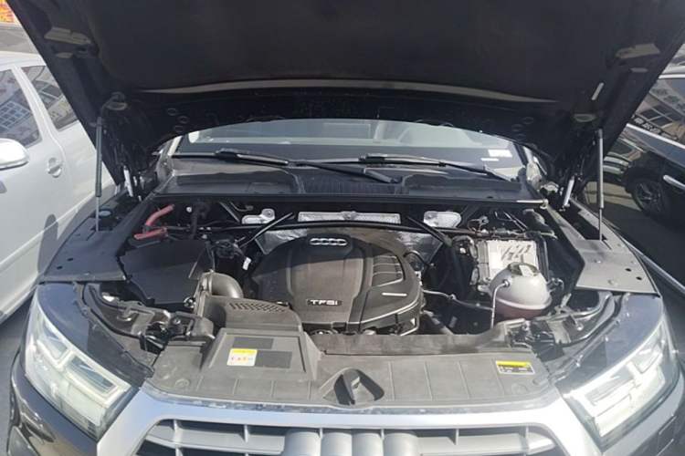 Used Audi Q5L 2020 Updated 40 TFSI Prestige Fashion Edition Engine Bay