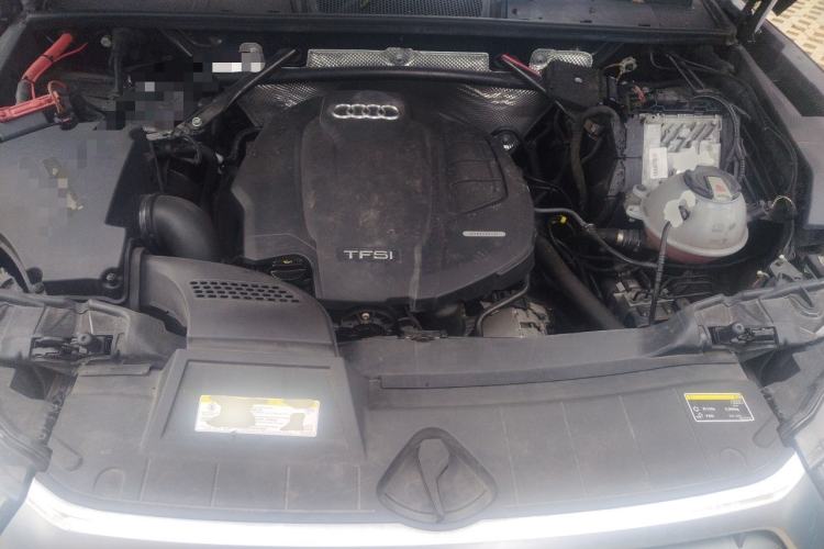 Used Audi Q5L 2020 Updated 40 TFSI Prestige Fashion Edition Engine Bay