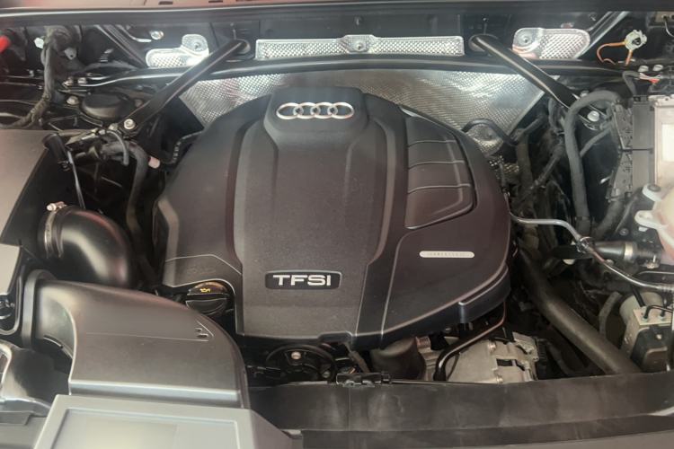 Used Audi Q5L 2020 45 TFSI Prestige Fashion Model Engine Bay
