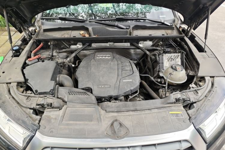 Used Audi Q5L 2020 45 TFSI Prestige Fashion Model Engine Bay