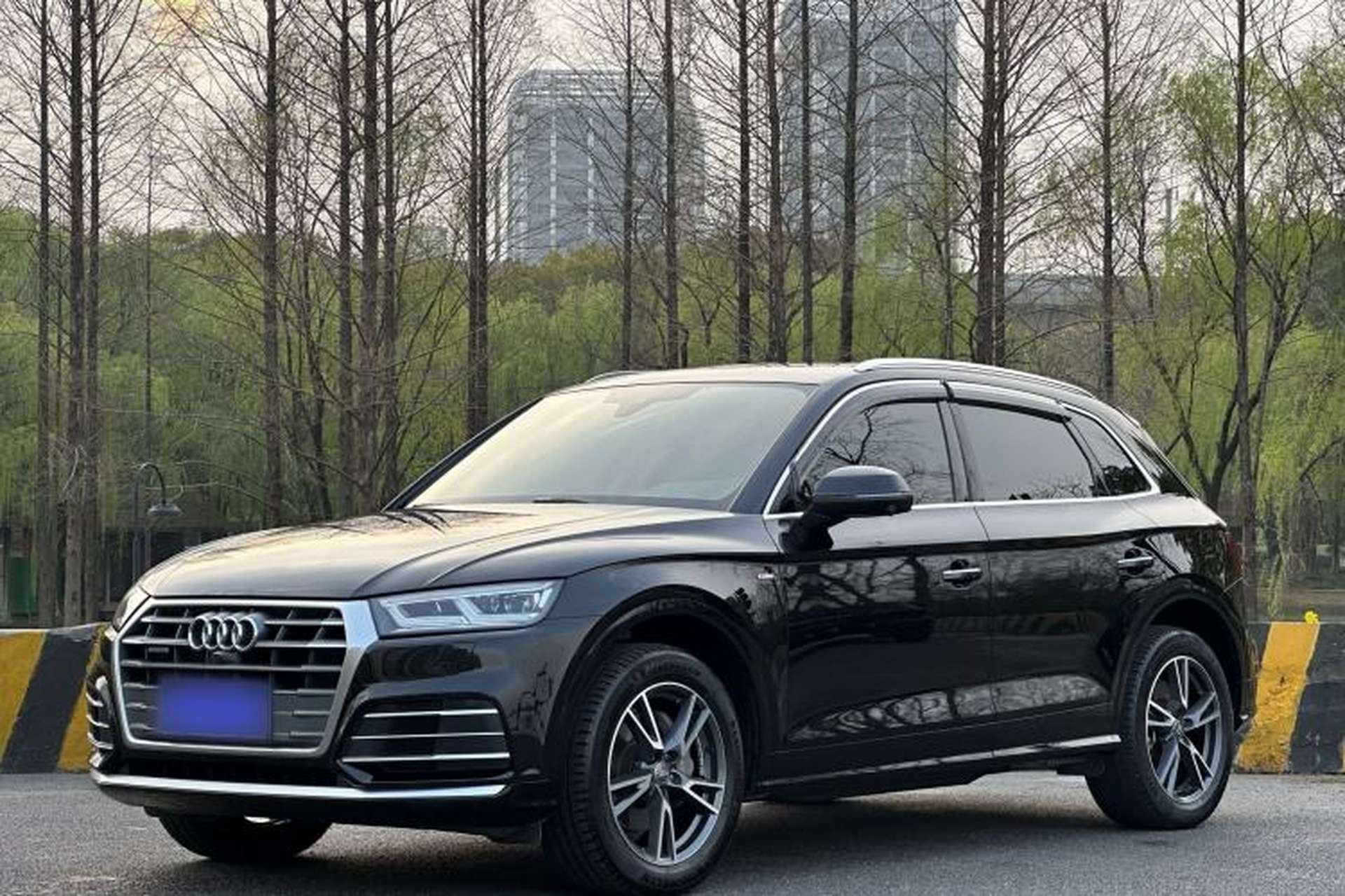 Used Audi Q5L 2020 Updated 40 TFSI Prestige Fashion Edition Front Left 45 Deg