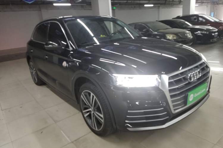 Used Audi Q5L 2020 45 TFSI Prestige Fashion Model Front Right 45 Deg