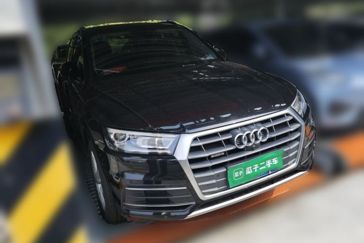 Used Audi Q5L 2020 40 TFSI Prestige Edition Front Right 45 Deg