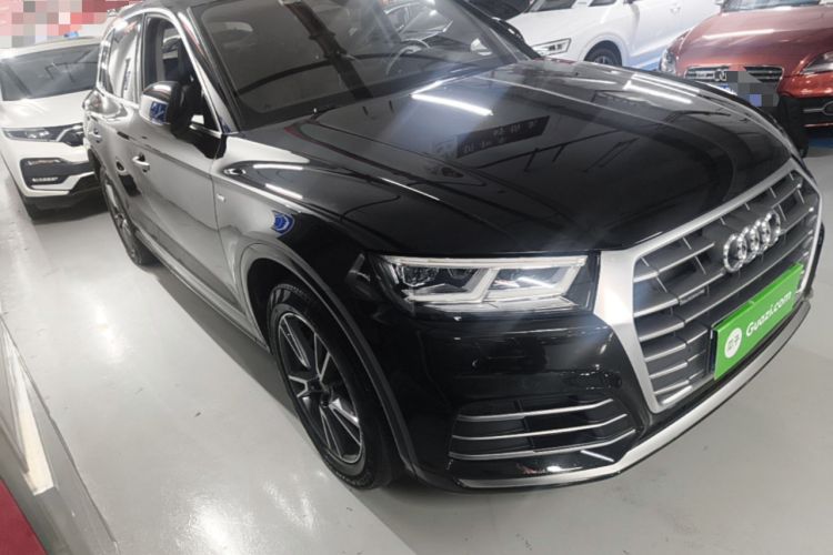 Used Audi Q5L 2020 Updated 40 TFSI Prestige Fashion Edition Front Right 45 Deg