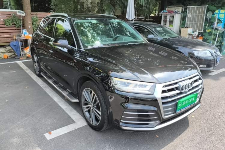 Used Audi Q5L 2020 Updated 40 TFSI Prestige Fashion Edition Front Right 45 Deg