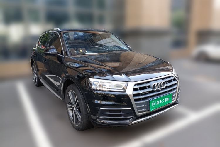 Used Audi Q5L 2020 40 TFSI Prestige Edition Front Right 45 Deg
