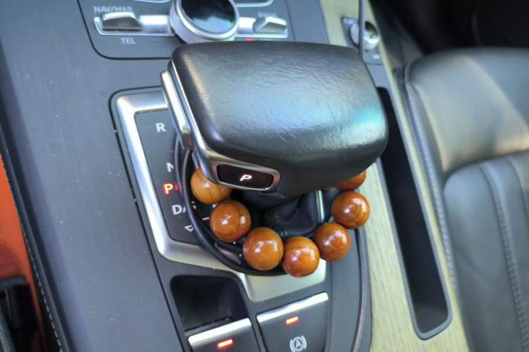 Used Audi Q5L 2020 45 TFSI Prestige Fashion Model Gear Lever