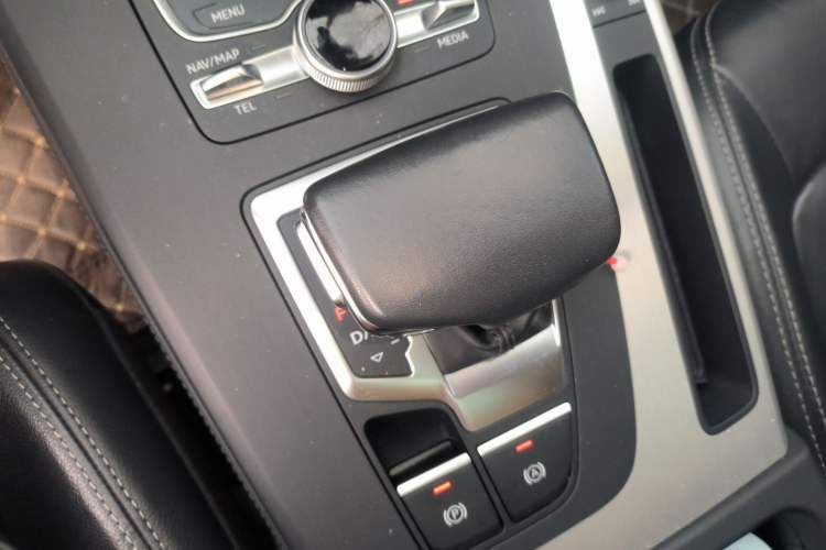 Used Audi Q5L 2020 40 TFSI Prestige Fashion Edition Gear Lever
