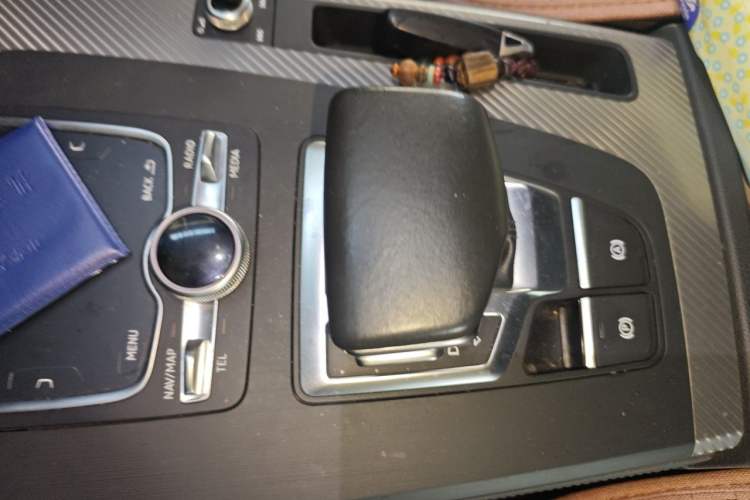 Used Audi Q5L 2020 45 TFSI Prestige Fashion Model Gear Lever
