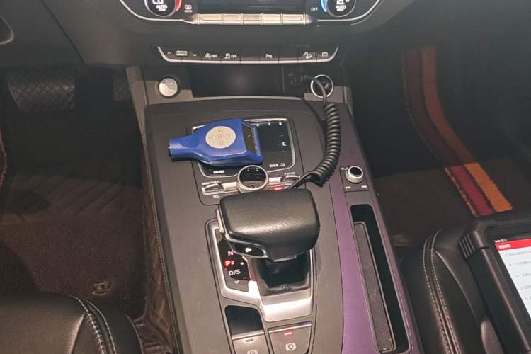 Used Audi Q5L 2020 Updated 40 TFSI Prestige Fashion Edition Gear Lever