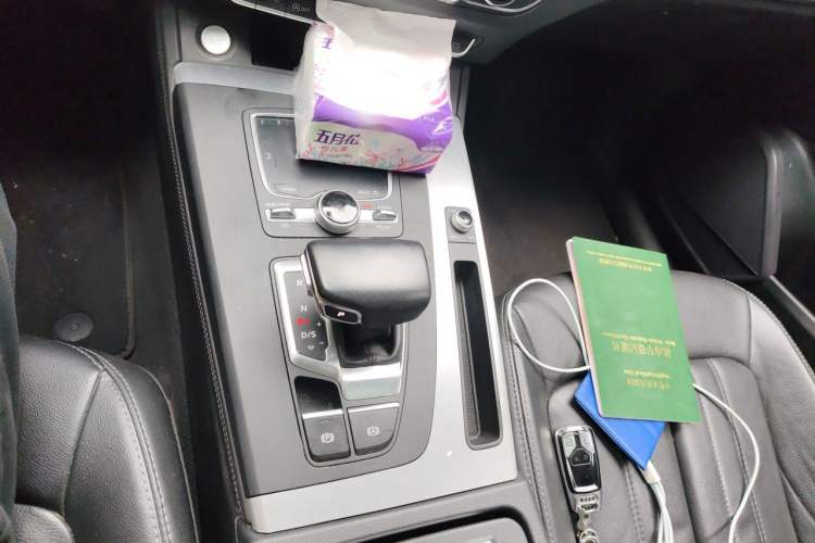 Used Audi Q5L 2020 Updated 40 TFSI Prestige Fashion Edition Gear Lever