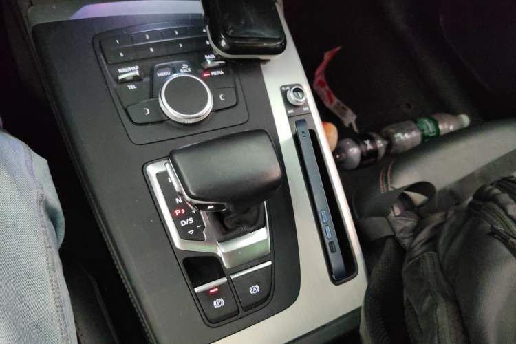 Used Audi Q5L 2020 Revised 40 TFSI Prestige Edition Gear Lever