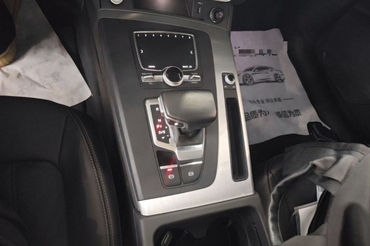 Used Audi Q5L 2020 Updated 40 TFSI Prestige Fashion Edition Gear Lever