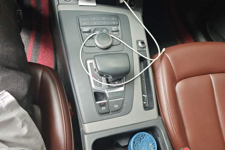 Used Audi Q5L 2020 40 TFSI Prestige Edition Gear Lever