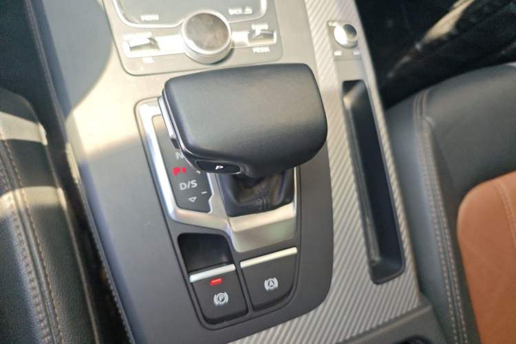 Used Audi Q5L 2020 45 TFSI Prestige Fashion Model Gear Lever