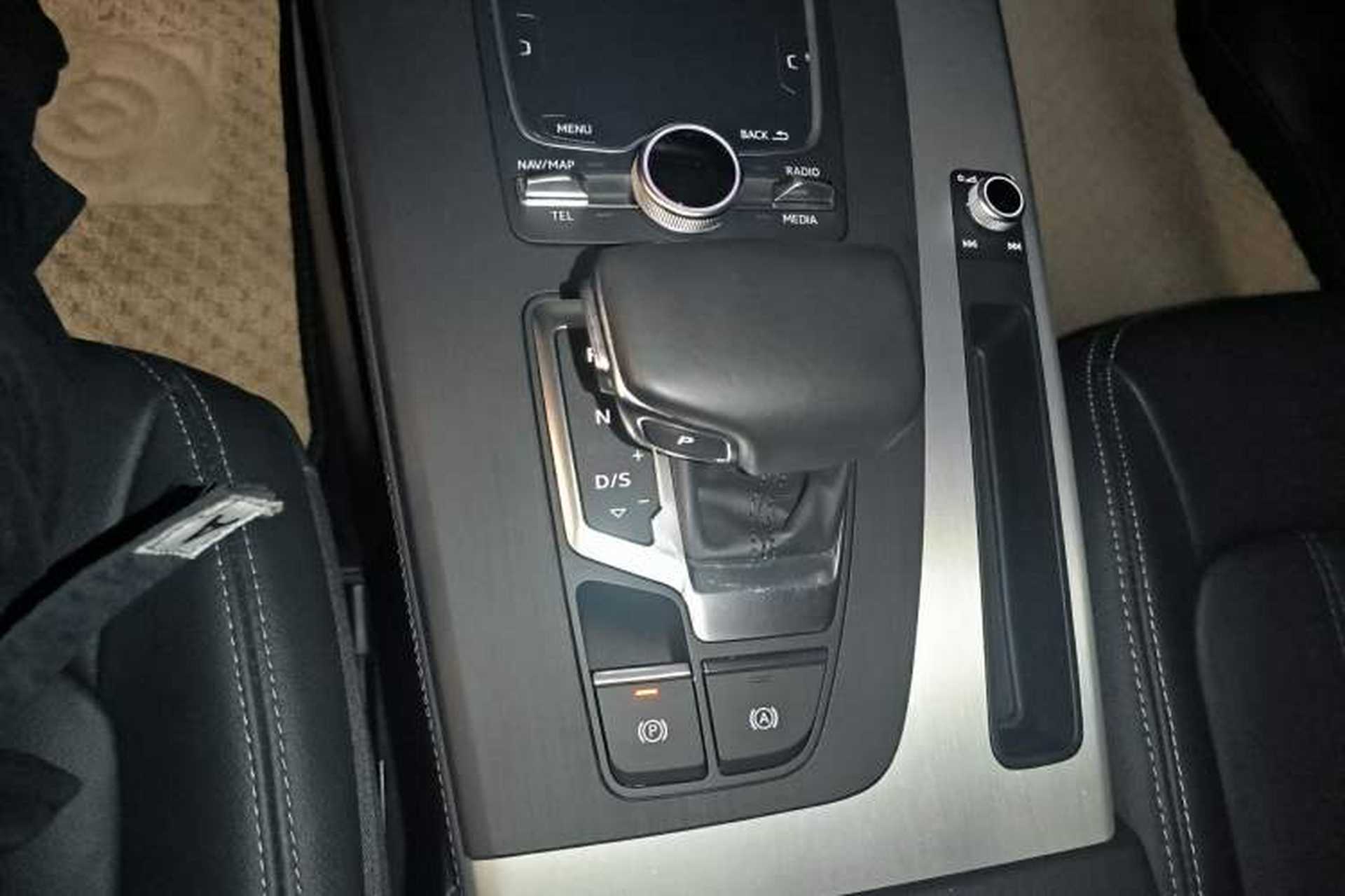 Used Audi Q5L 2020 Updated 40 TFSI Prestige Fashion Edition Gear Lever