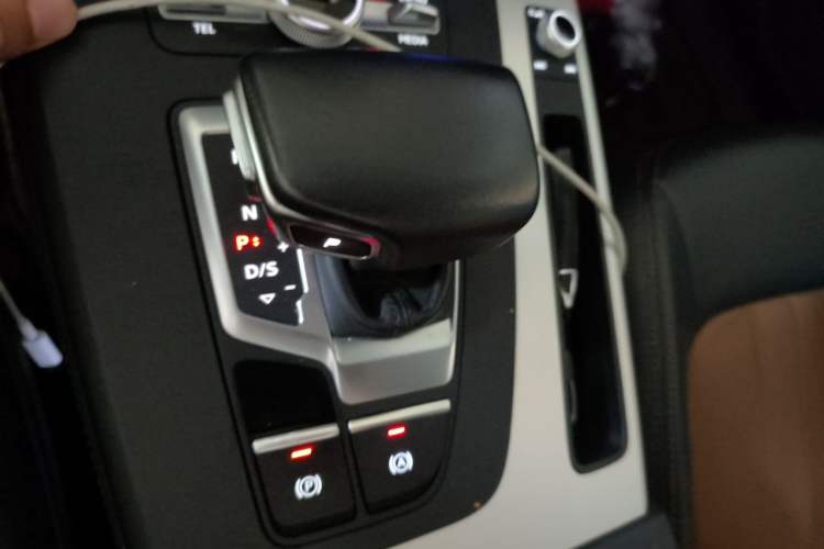 Used Audi Q5L 2020 40 TFSI Prestige Fashion Edition Gear Lever