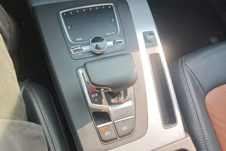 Used Audi Q5L 2020 40 TFSI Prestige Fashion Edition Gear Lever