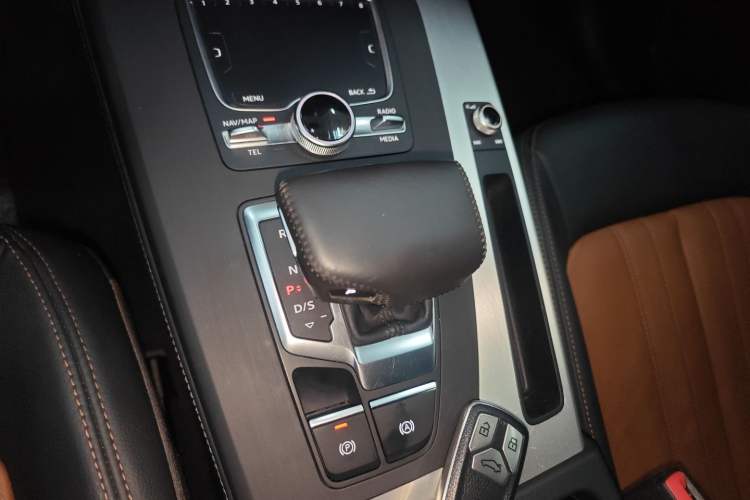 Used Audi Q5L 2020 40 TFSI Prestige Fashion Edition Gear Lever