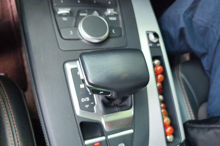 Used Audi Q5L 2020 Revised 40 TFSI Prestige Edition Gear Lever