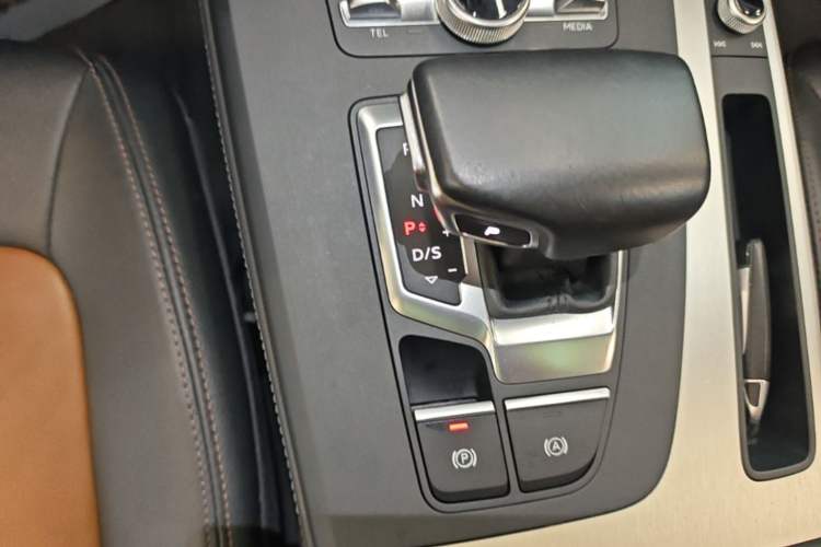 Used Audi Q5L 2020 40 TFSI Prestige Fashion Edition Gear Lever