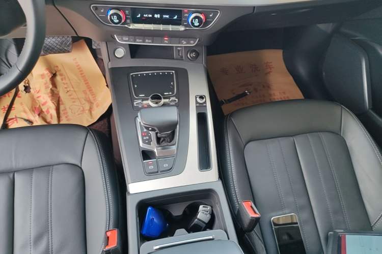 Used Audi Q5L 2020 Updated 40 TFSI Prestige Fashion Edition Gear Lever