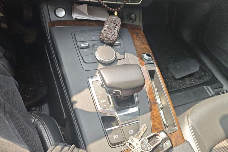 Used Audi Q5L 2020 40 TFSI Prestige Edition Gear Lever