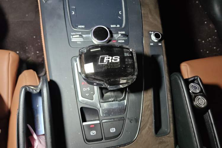 Used Audi Q5L 2020 45 TFSI Prestige Elegant Edition Gear Lever