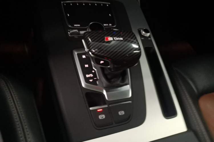 Used Audi Q5L 2020 40 TFSI Prestige Fashion Edition Gear Lever