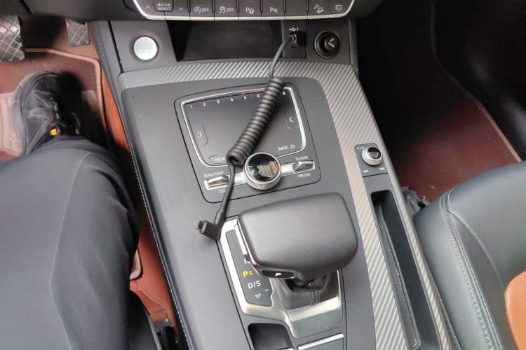 Used Audi Q5L 2020 45 TFSI Prestige Fashion Model Gear Lever