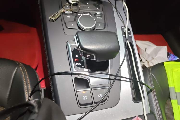 Used Audi Q5L 2020 40 TFSI Prestige Edition Gear Lever