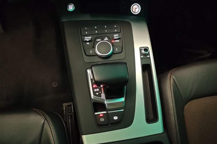Used Audi Q5L 2020 Revised 40 TFSI Prestige Edition Gear Lever