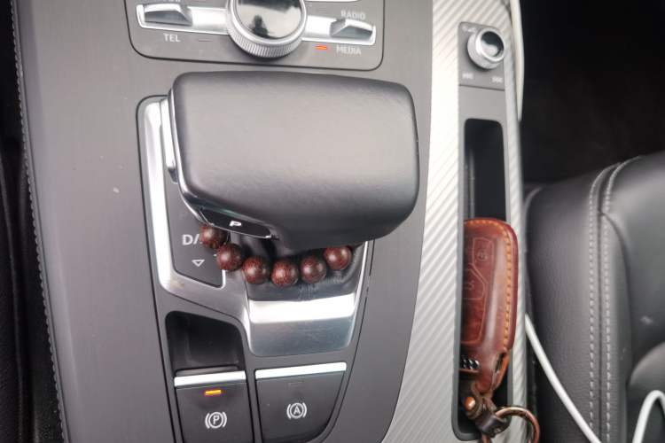 Used Audi Q5L 2020 45 TFSI Prestige Fashion Model Gear Lever