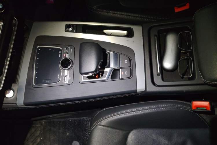 Used Audi Q5L 2020 40 TFSI Prestige Fashion Edition Gear Lever