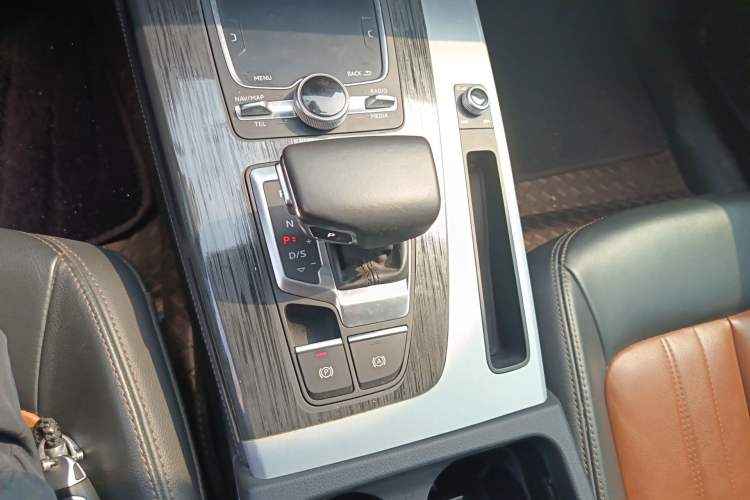 Used Audi Q5L 2020 40 TFSI Prestige Fashion Edition Gear Lever