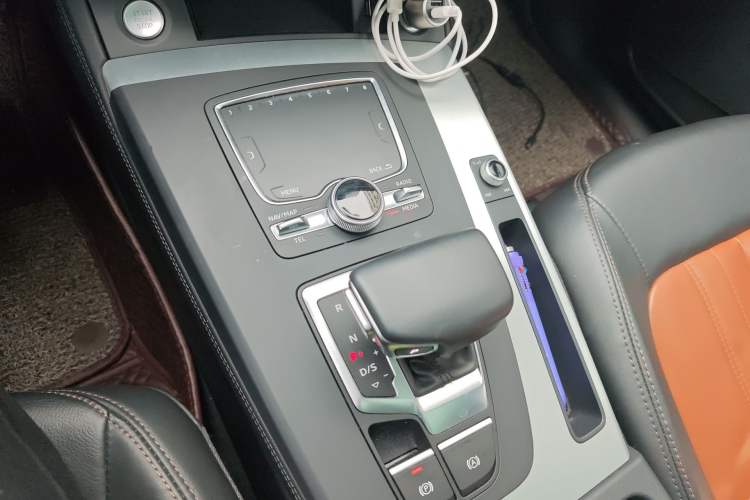 Used Audi Q5L 2020 40 TFSI Prestige Fashion Edition Gear Lever