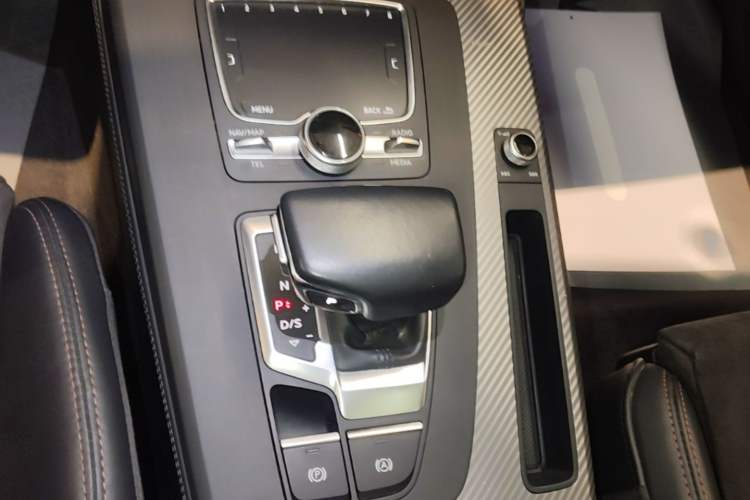 Used Audi Q5L 2020 45 TFSI Prestige Sport Edition Gear Lever