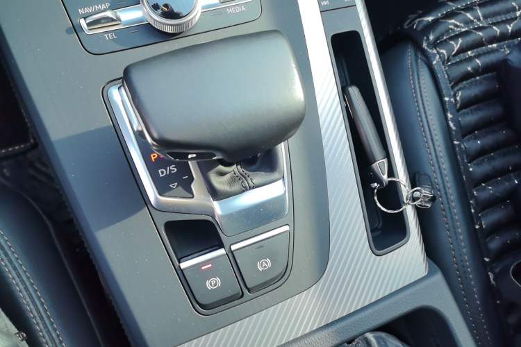 Used Audi Q5L 2020 45 TFSI Prestige Fashion Model Gear Lever