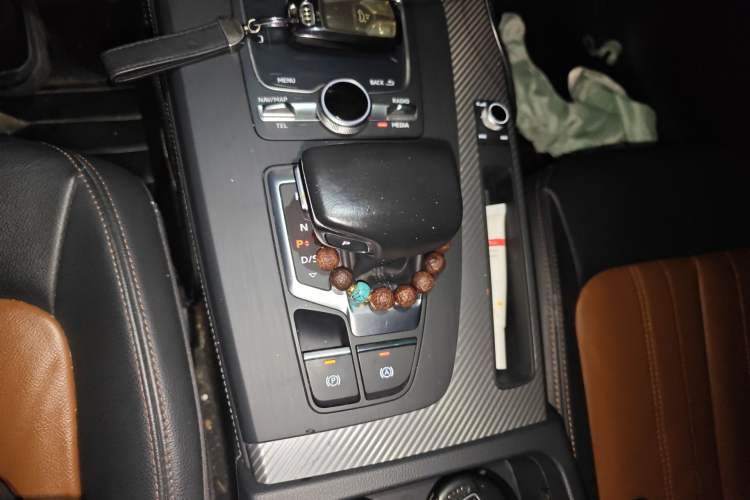 Used Audi Q5L 2020 45 TFSI Prestige Sport Edition Gear Lever