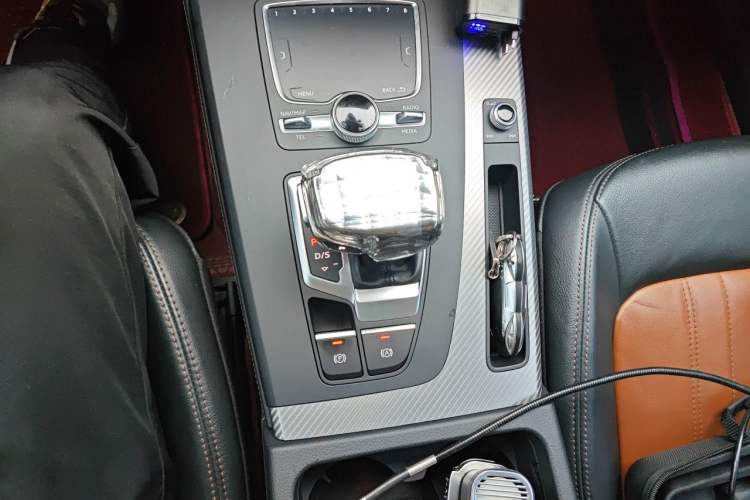 Used Audi Q5L 2020 45 TFSI Prestige Fashion Model Gear Lever