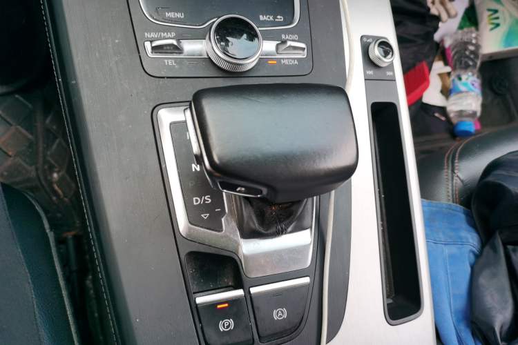 Used Audi Q5L 2020 40 TFSI Prestige Fashion Edition Gear Lever